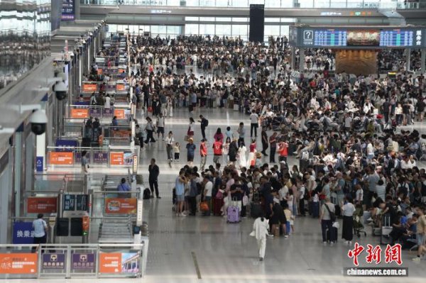 仁信优配 2025年西安铁路局旅客发送量已突破一亿人次